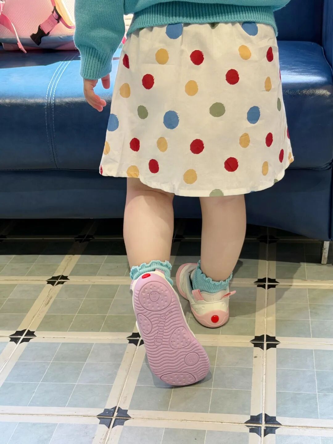 幼儿园鞋子书包一步到位